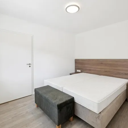 Amazing In With Wifi Apartment Altenkirchen (Mecklenburg-Vorpommern)