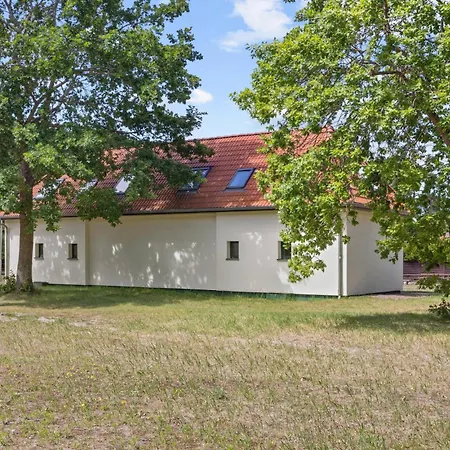 Amazing In With Wifi Apartment Altenkirchen (Mecklenburg-Vorpommern)